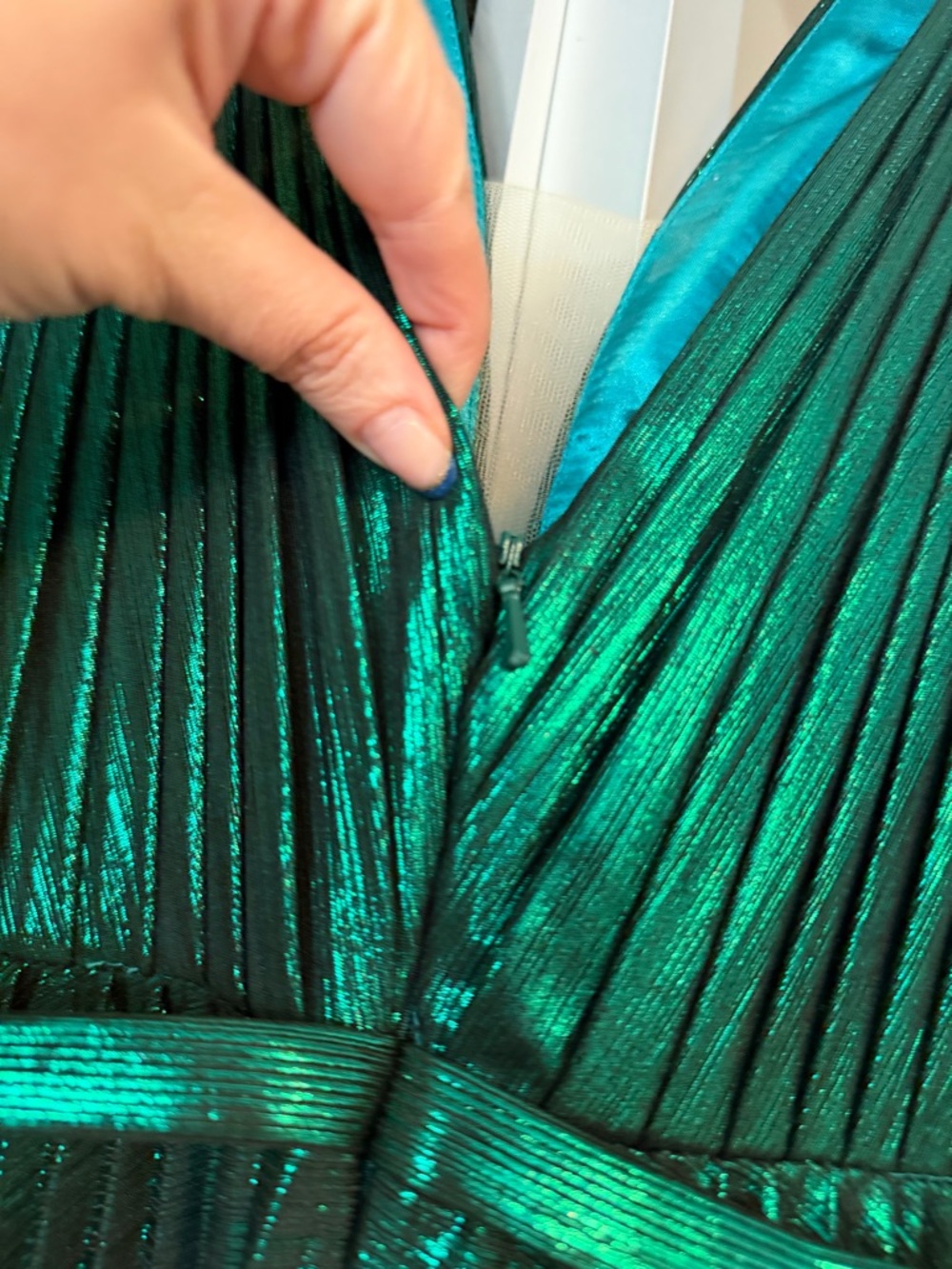 Pol Atteu Designer Gown Size 8 Emerald Green Pleated Formal Evening Dress Prom - Picture 7 of 14